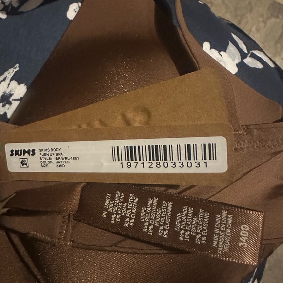 Skims push up wireless bra - Picture 4 of 4